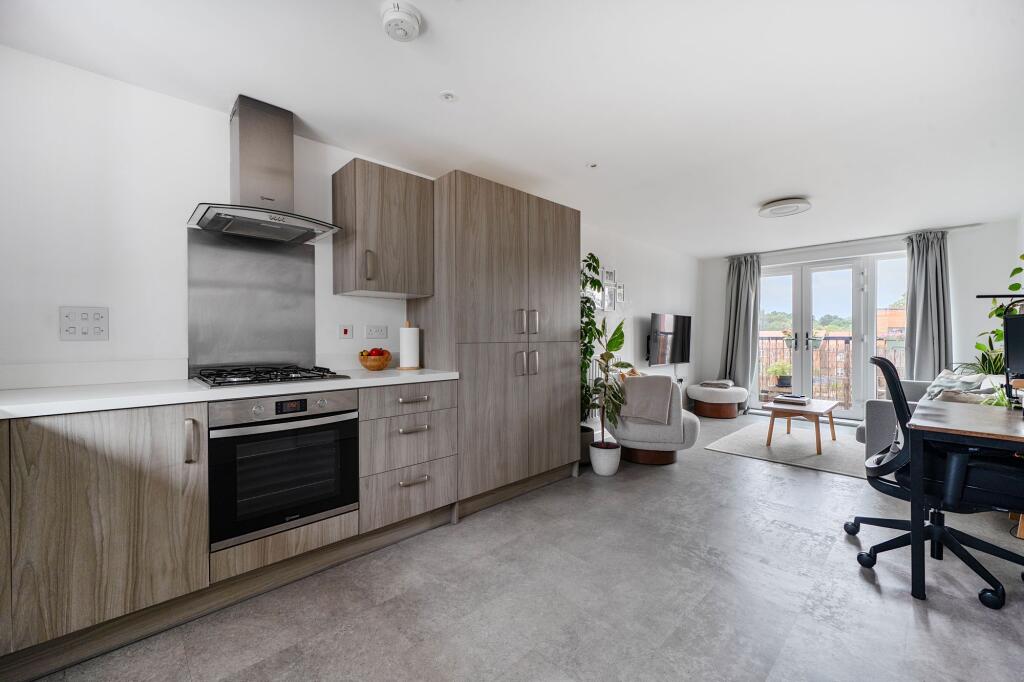 Apartment in Guildford - View 5