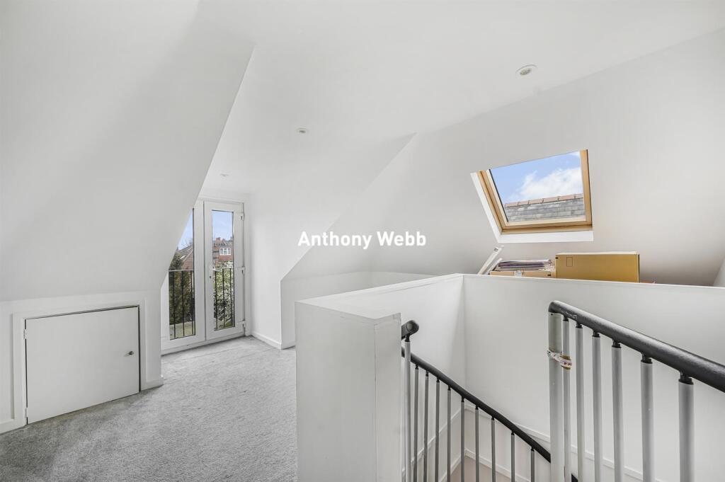 Apartment in London - View 4