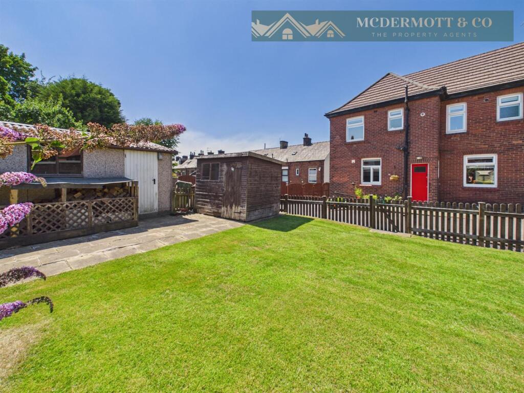 Main image of property: Wellington Road, Greenfield, Saddleworth