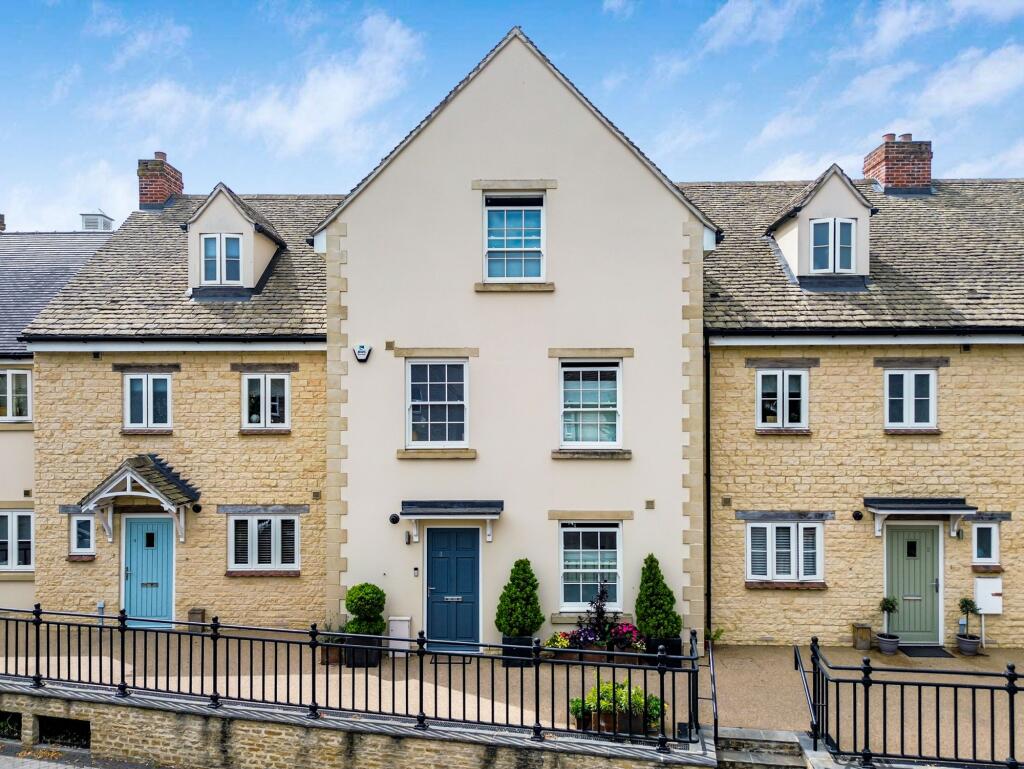 Main image of property: Bridge Street, Witney, OX28