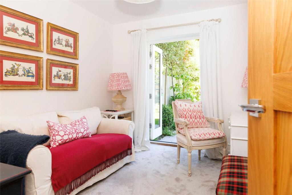 House in Portsmouth - View 5