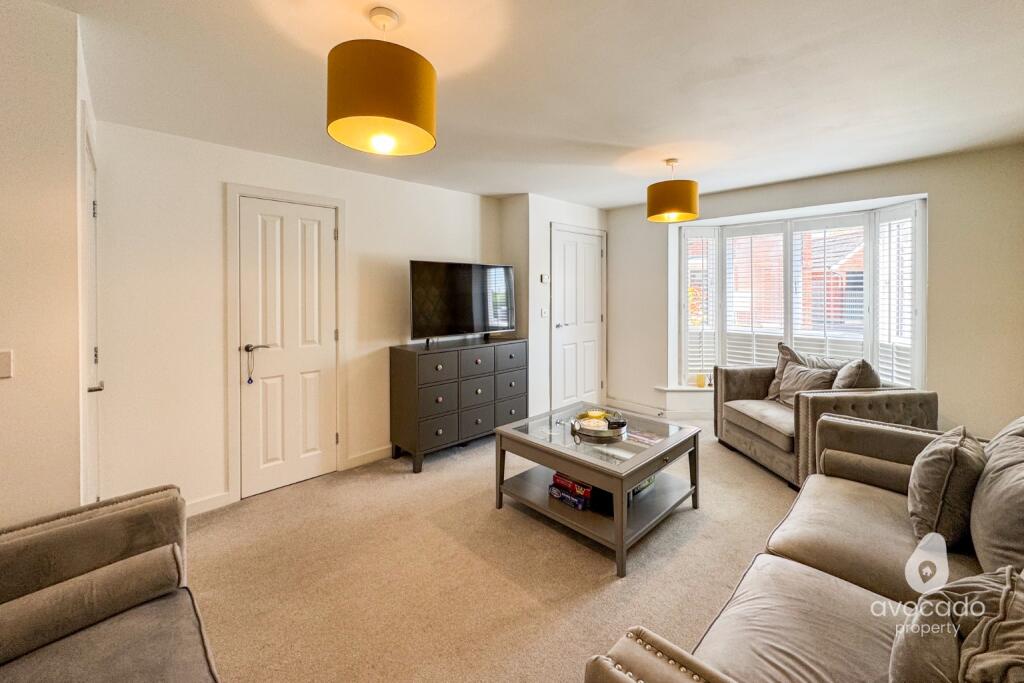 House in Spencers Wood, Ryeish Green, Shinfield - View 2