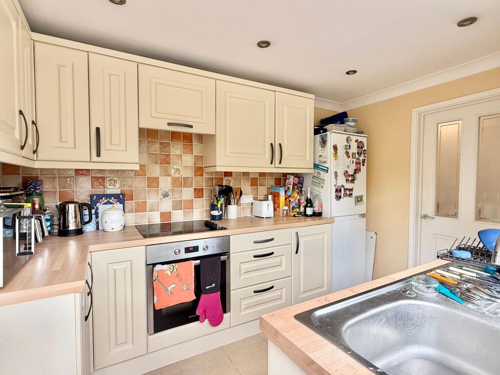 House in Southampton - More
