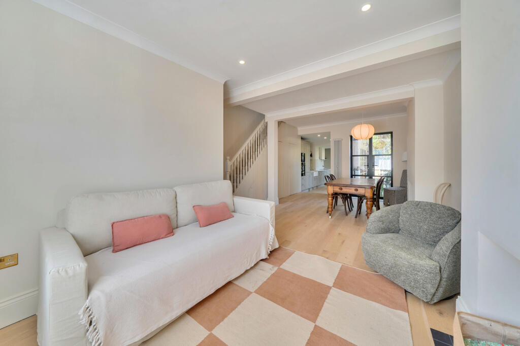 House in London, Blackheath Royal Standard, Kidbrooke - View 3