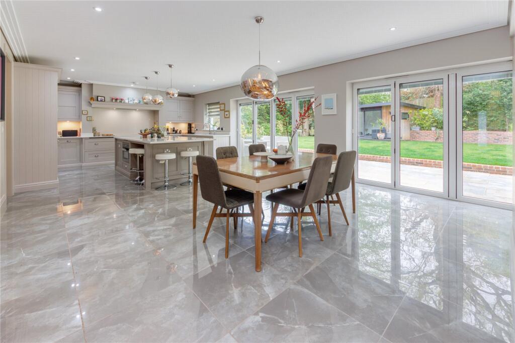 Main image of property: Aldenham Avenue, Radlett, Hertfordshire, WD7
