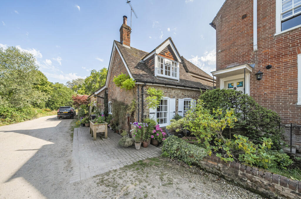 Main image of property: The Causeway, Romsey, Hampshire, SO51