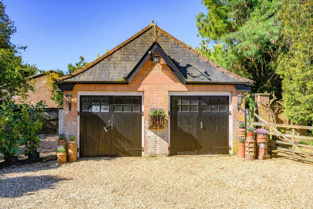 Additional image 29 of Woodside Place, Wildhill Road, Essendon