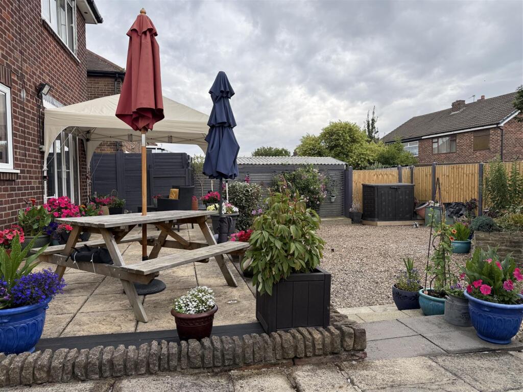 House in Wakefield - View 3