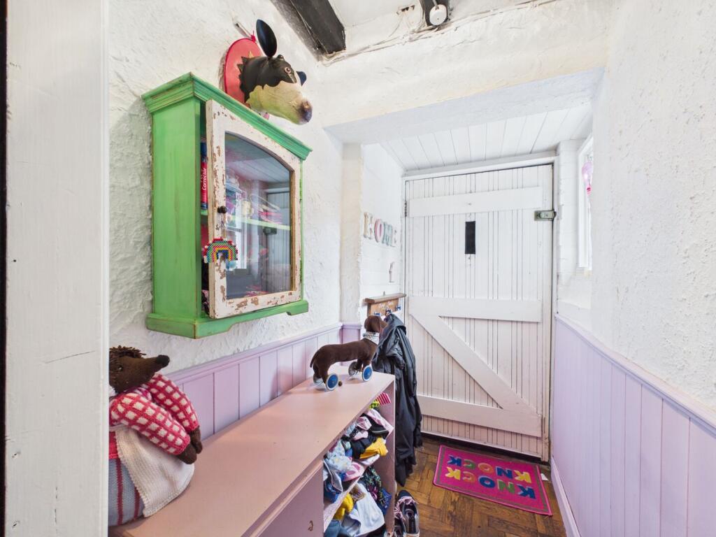 House in Beckbury, Shropshire - View 4