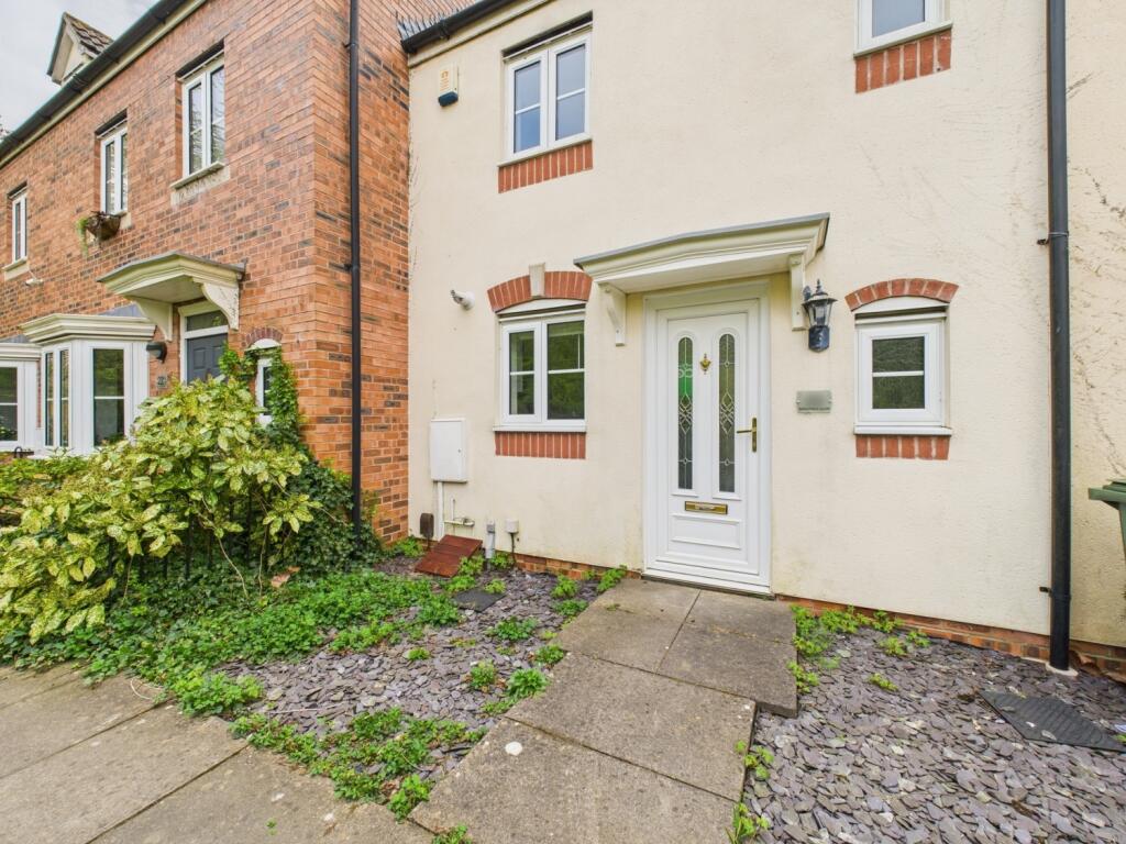 Main image of property: Darleydale close, Hardwicke, Gloucester, GL2 4JJ