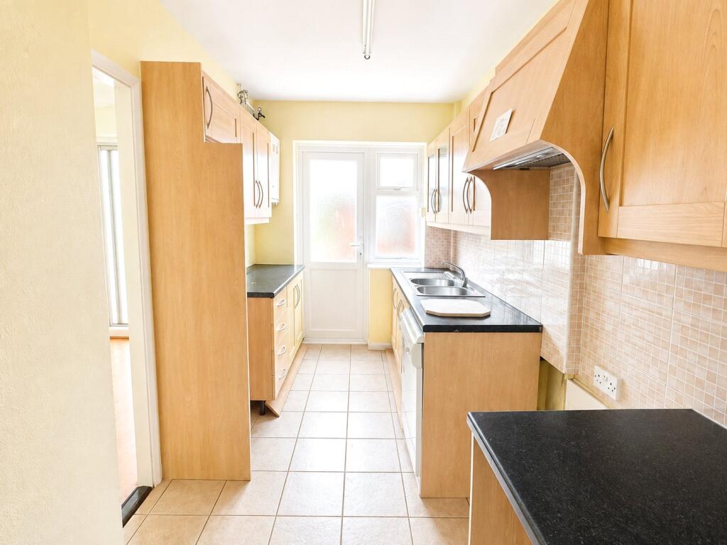 House in Bromley - More