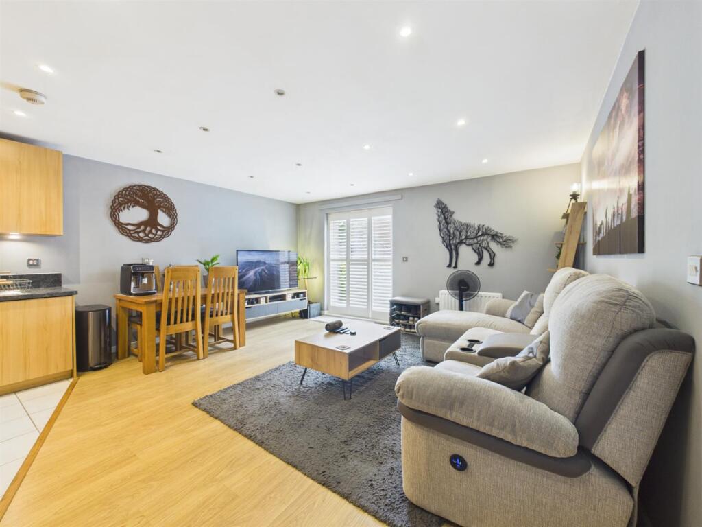Apartment in London - View 4