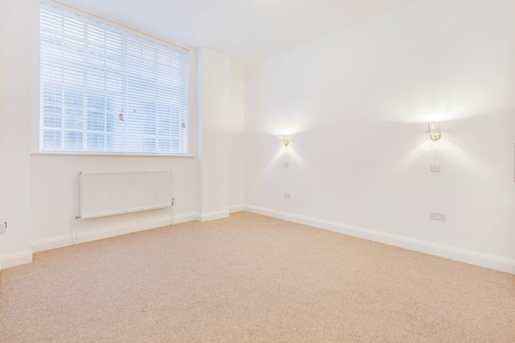 Apartment in London - View 2