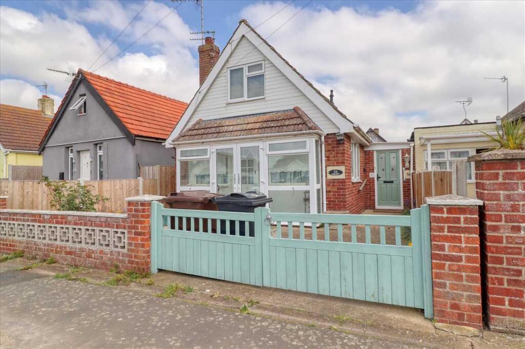 4-bed house on Cornflower Road, Jaywick, £175,000