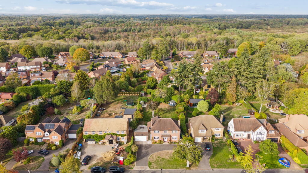 House in Slough, Stoke Poges - View 2