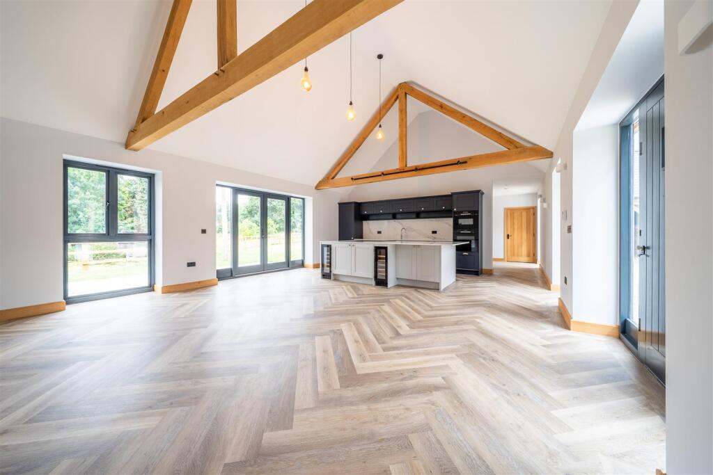 Main image of property: The Dovecote, Wyneyards Barns, Lineholt, Ombersley, WR9 0LQ, WR9 0LQ