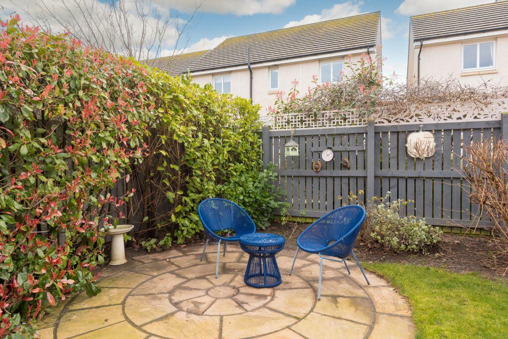 15 Douglas Marches, North Berwick, East Lothian, EH39 5LZ photo 3