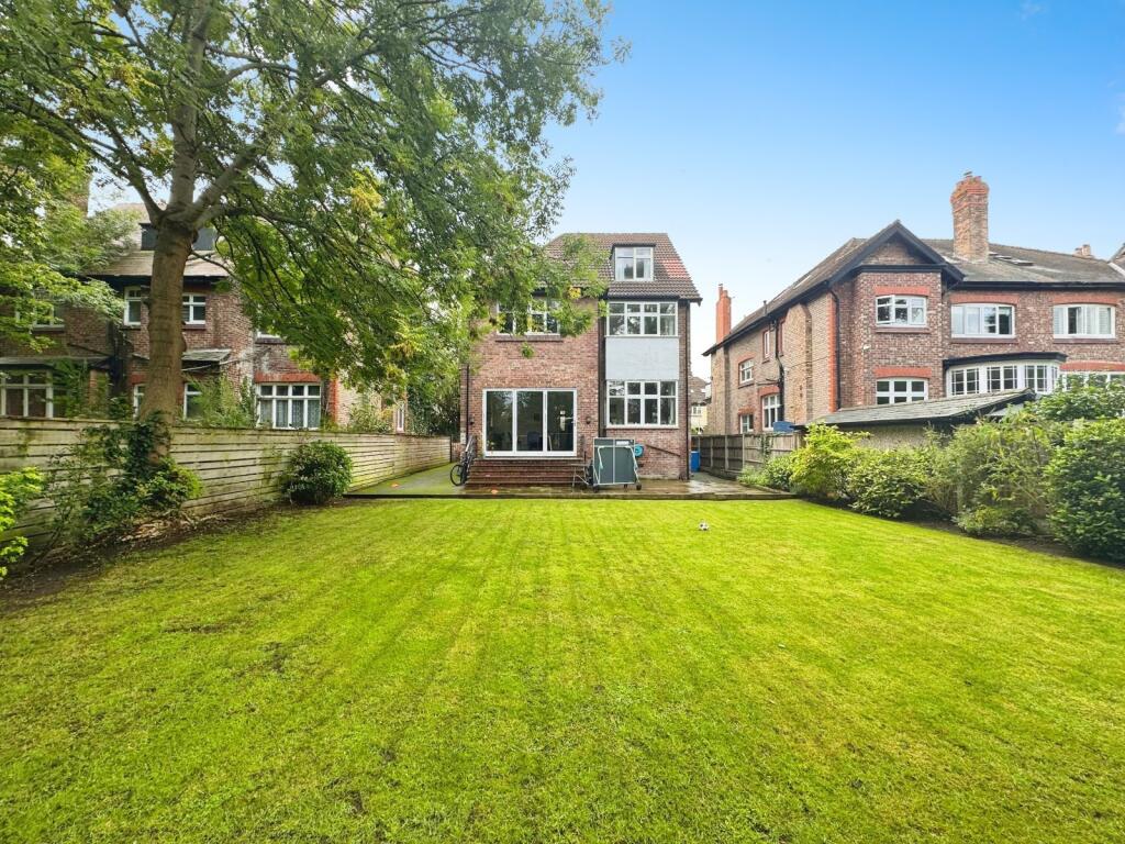 Main image of property: Old Broadway, Didsbury, Manchester, M20