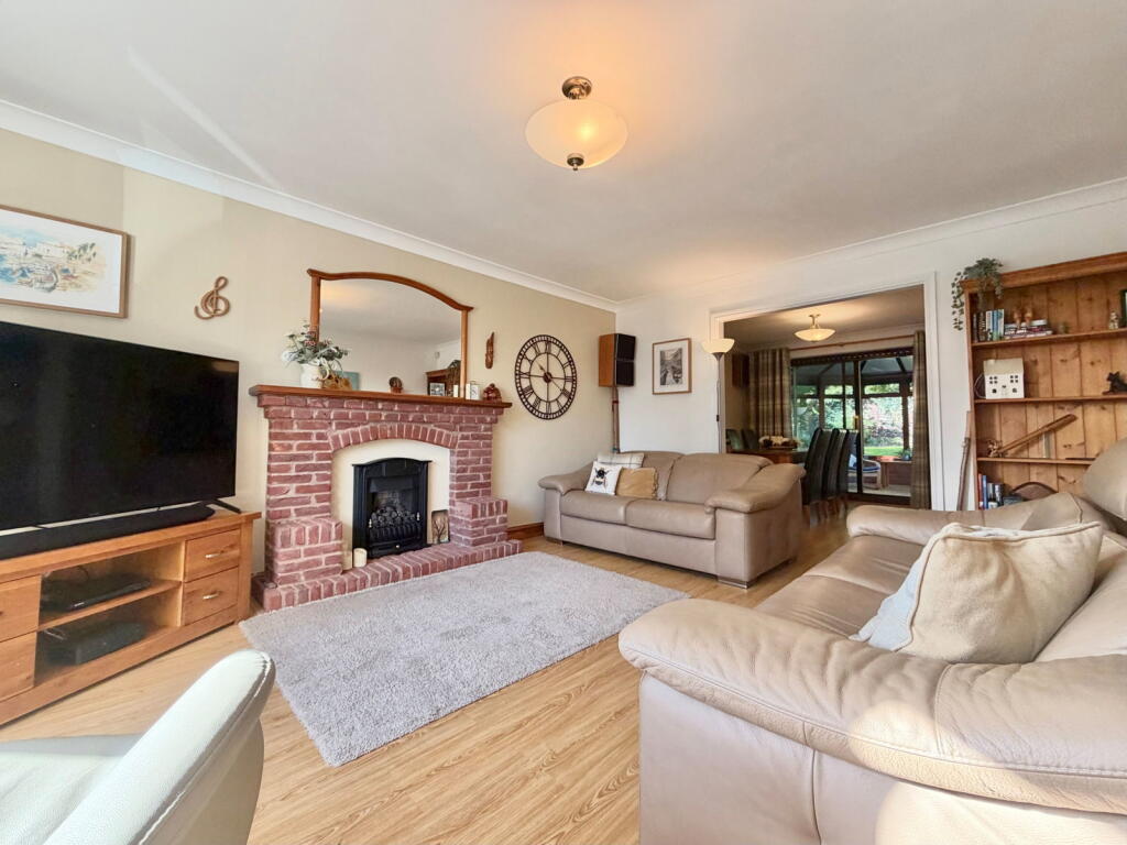 House in Dudley, Wrens Nest, Woodsetton - View 5