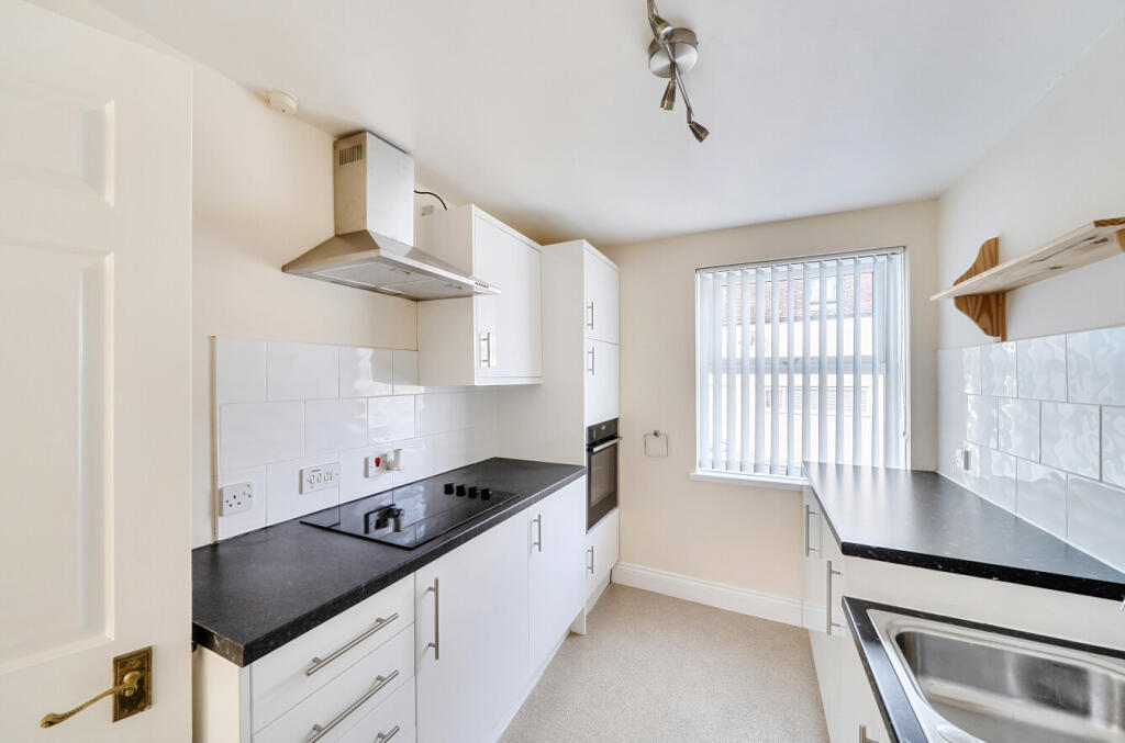 Apartment in Vale of White Horse, Great Faringdon - View 3