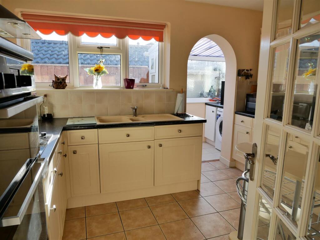 Downland Road, Calne photo 3