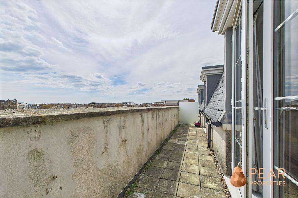 Apartment in Brighton - View 3