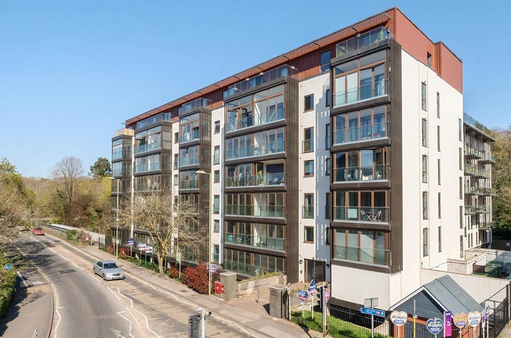 Main image of property: 296 Farnborough Road, Farnborough, GU14
