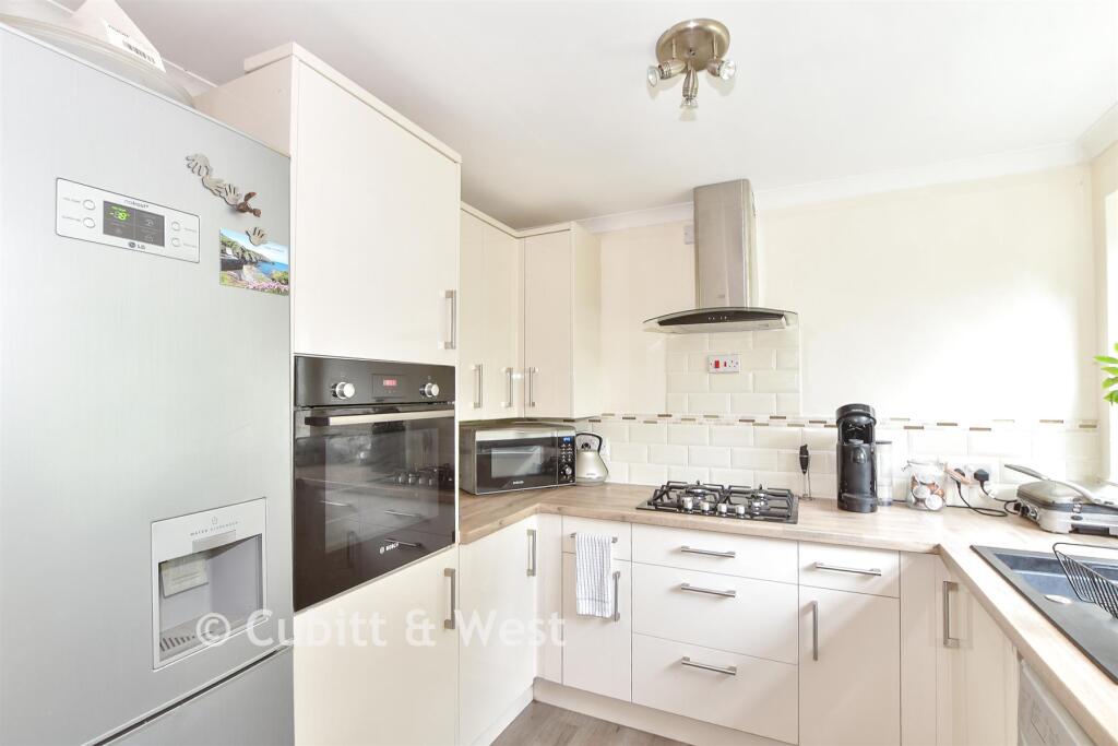 House in Haywards Heath - More