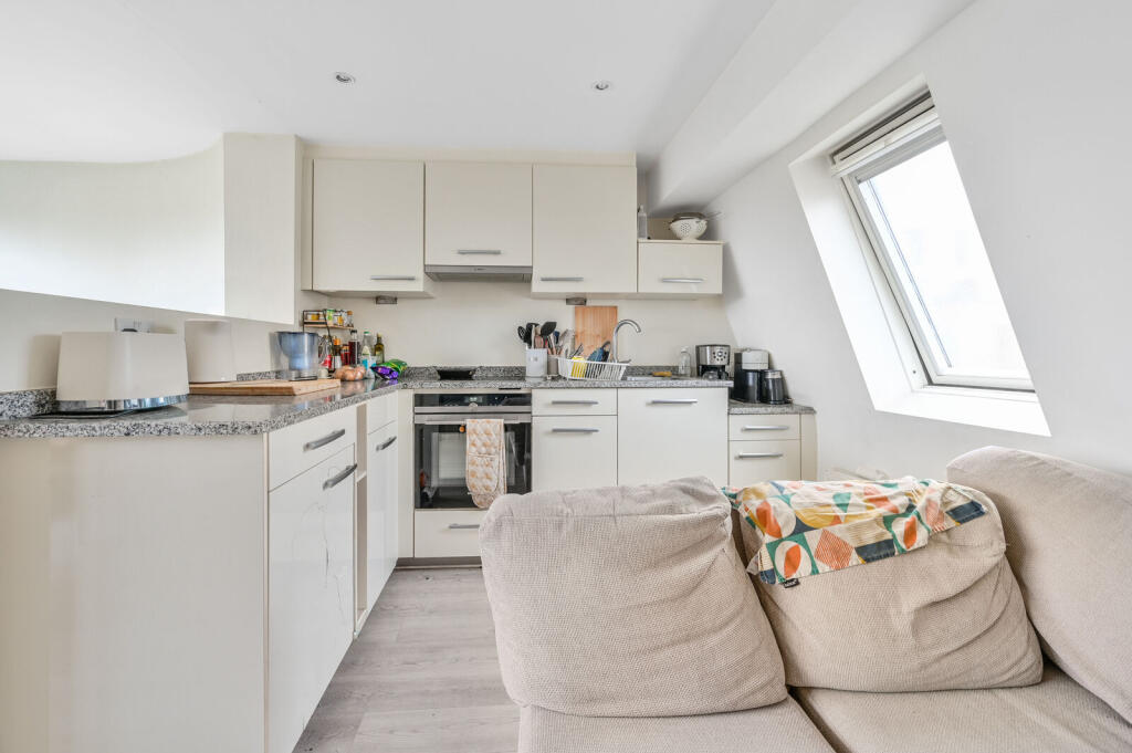 Apartment in London - View 5