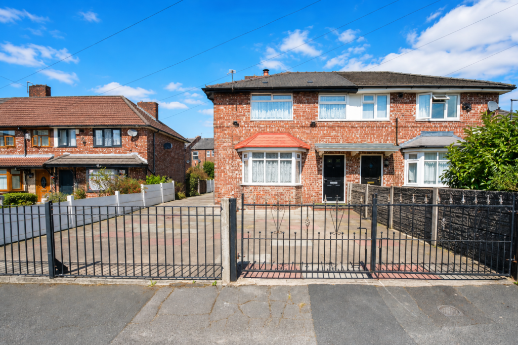 Main image of property: Wandsworth Avenue, Clayton, M11