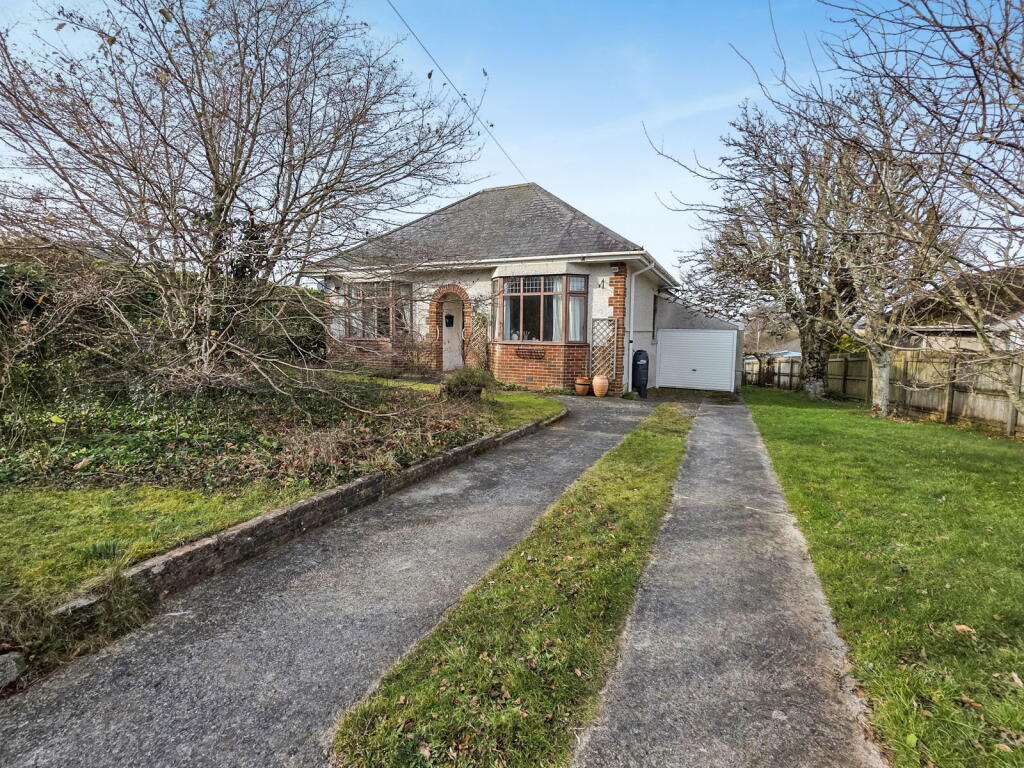 3-bed bungalow on Elburton, Plymouth, PL9, £375,000