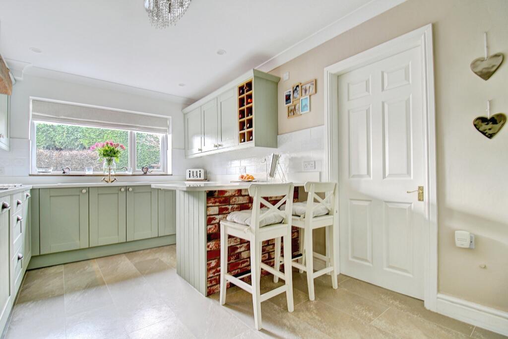 House in Walsall, West Midlands - More