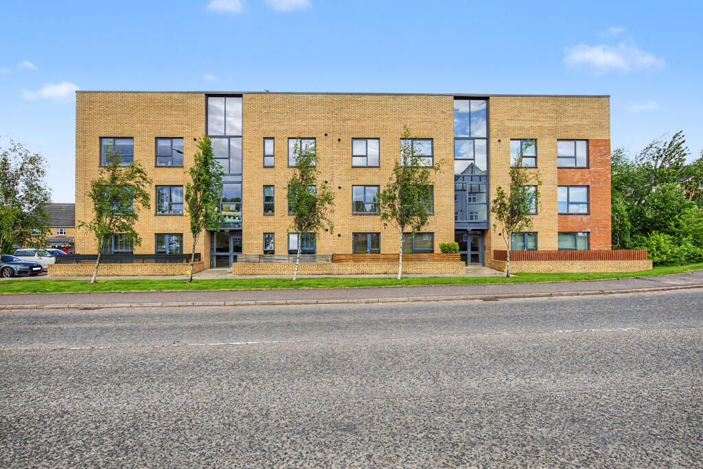 Main image of property: Flat 2/2 , 2 Ashton Gate , Lenzie, G66