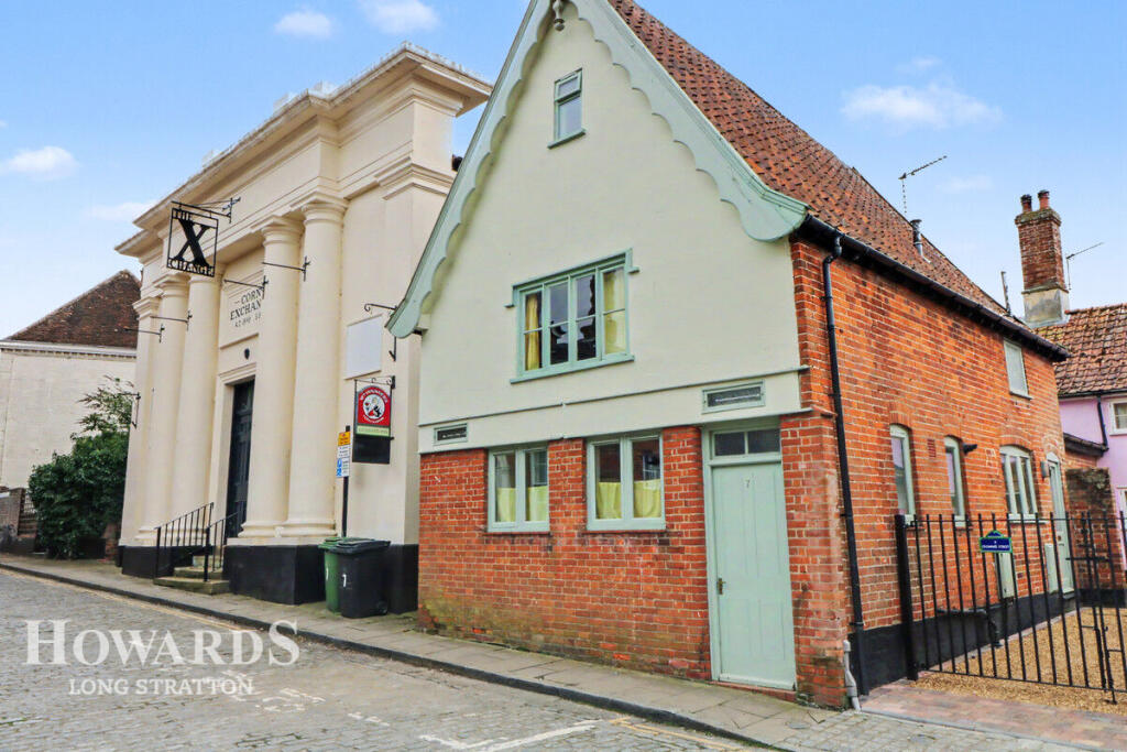 4-bed house on Exchange Street, Harleston, £190,000