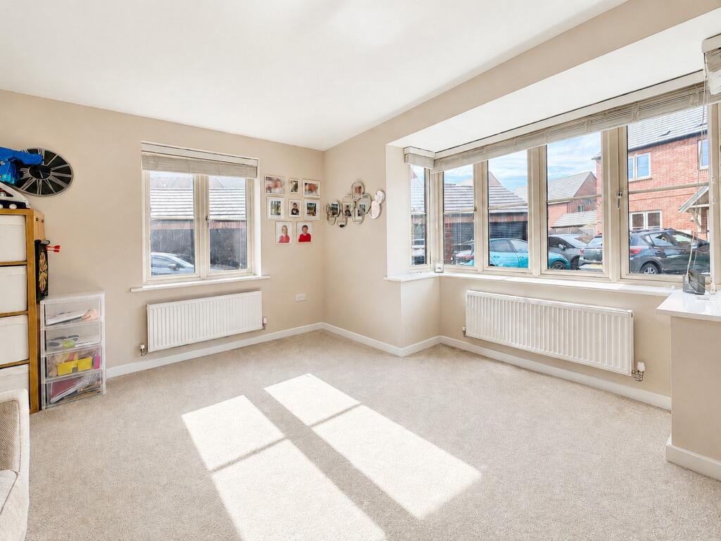 Bennett Drive, Banbury, Oxfordshire photo 3