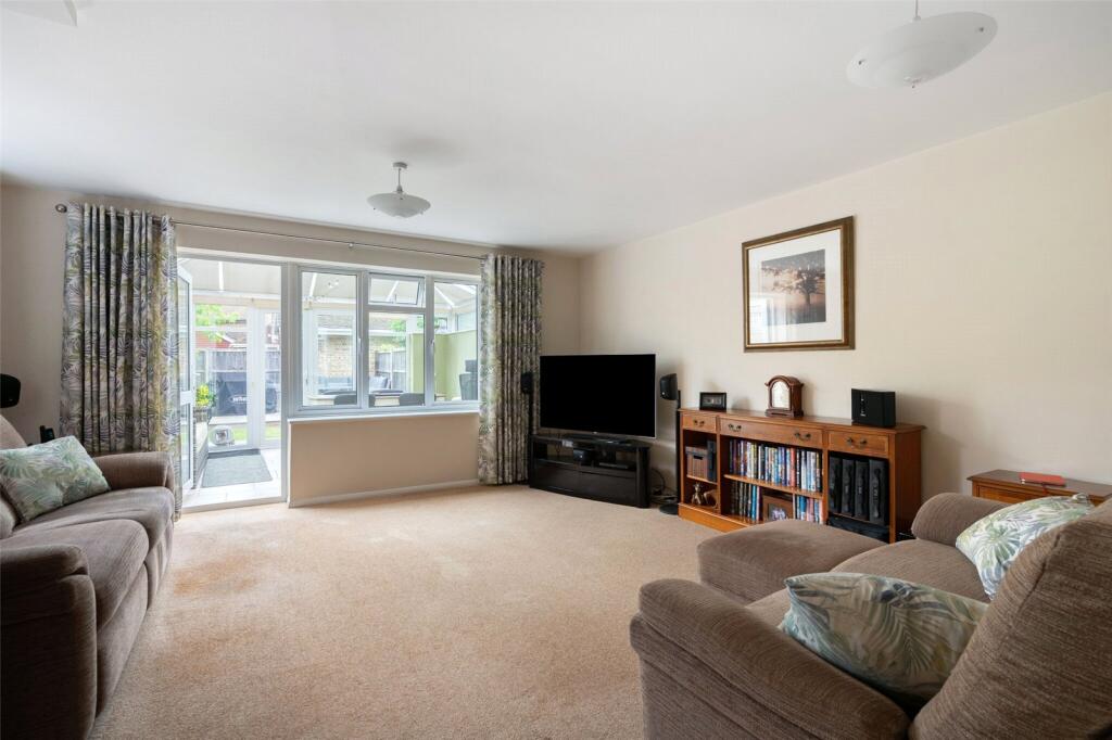 House in Basingstoke and Deane, Chineham - View 2