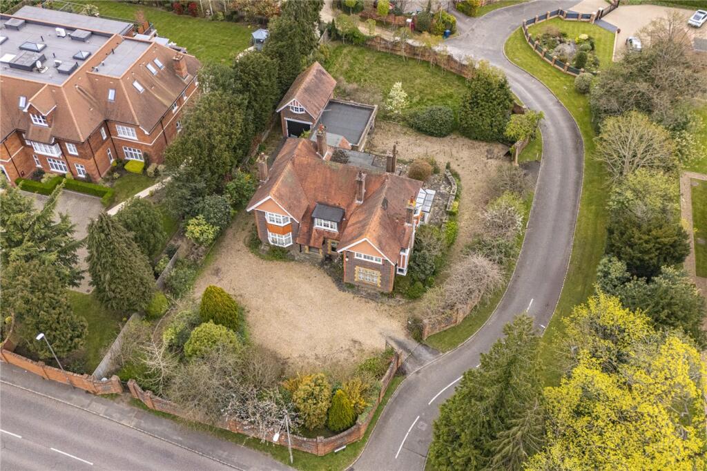House in Knotty Green, Penn - View 4