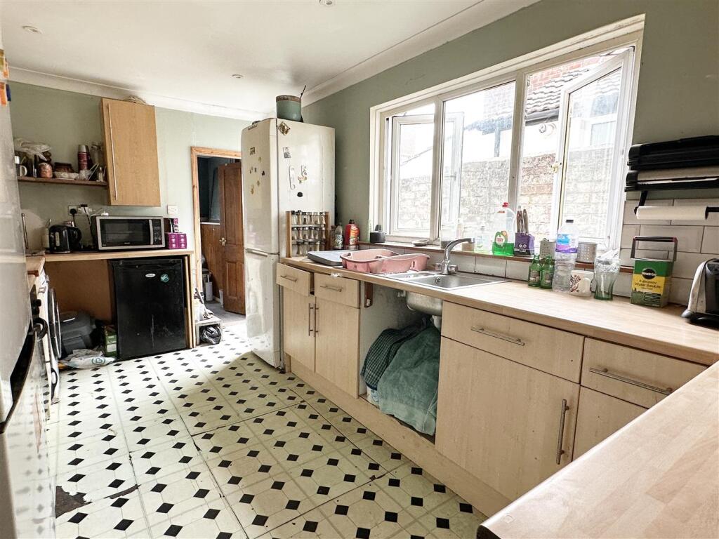 House in Portsmouth - View 4