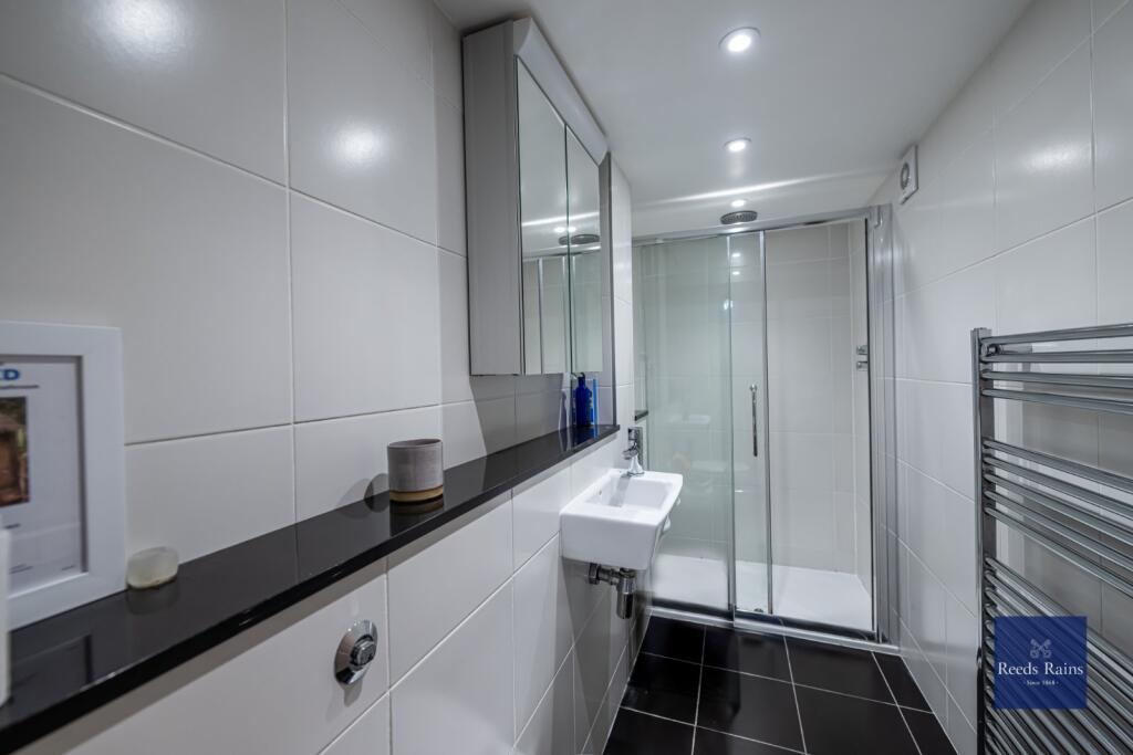 House in London - View 5