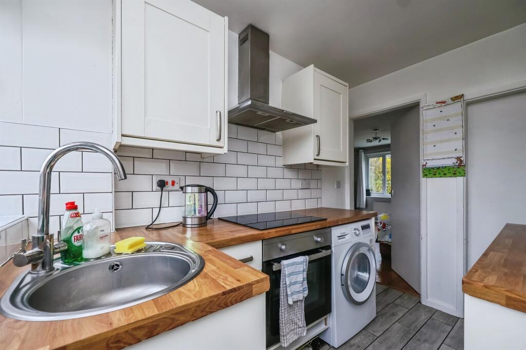 House in Ashfield, Hucknall - View 5