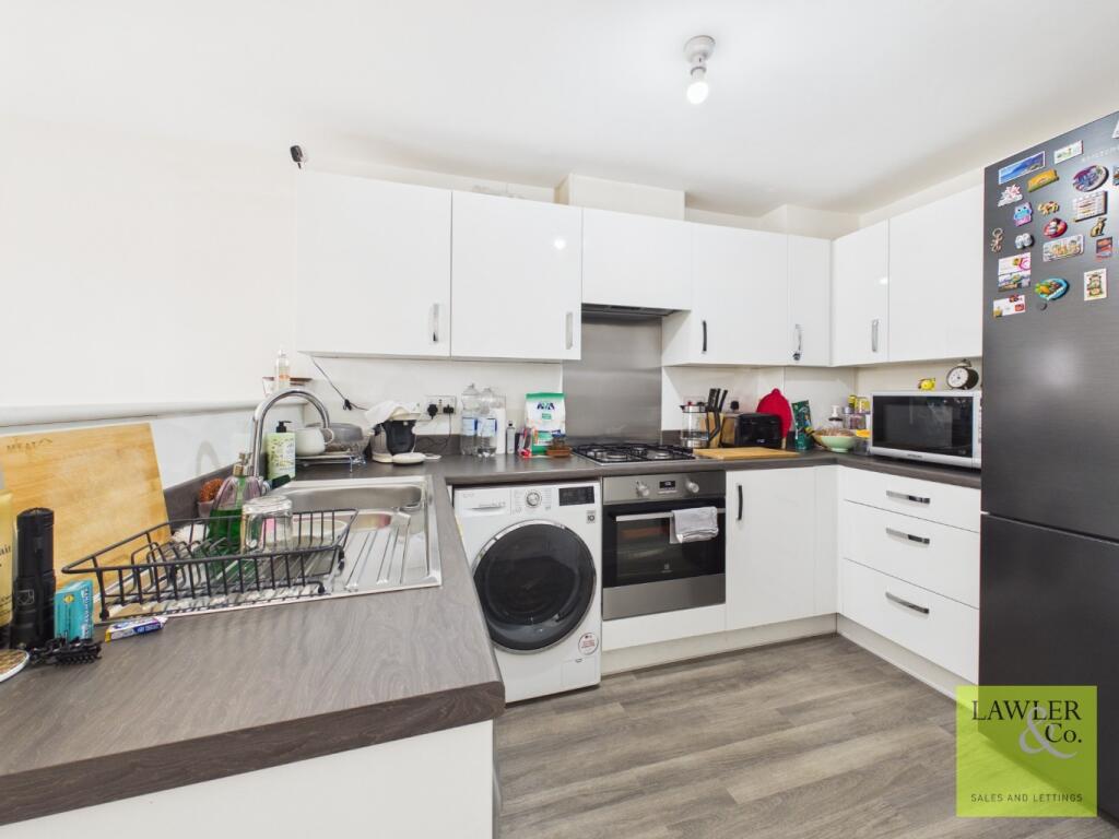 House in Tameside, Greater Manchester - View 5