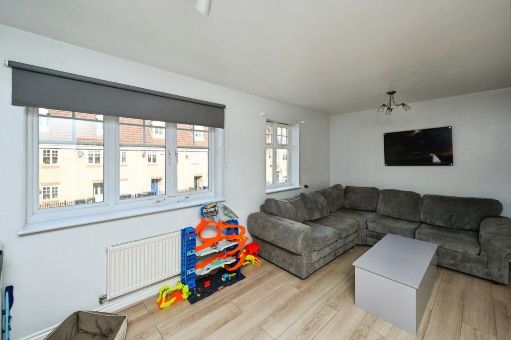 Ruby Way, Mansfield, Nottinghamshire, NG18 photo 3