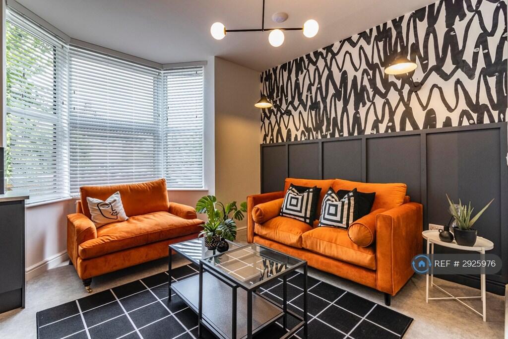 Main image of property: Rose Grove, Beeston, Nottingham, NG9