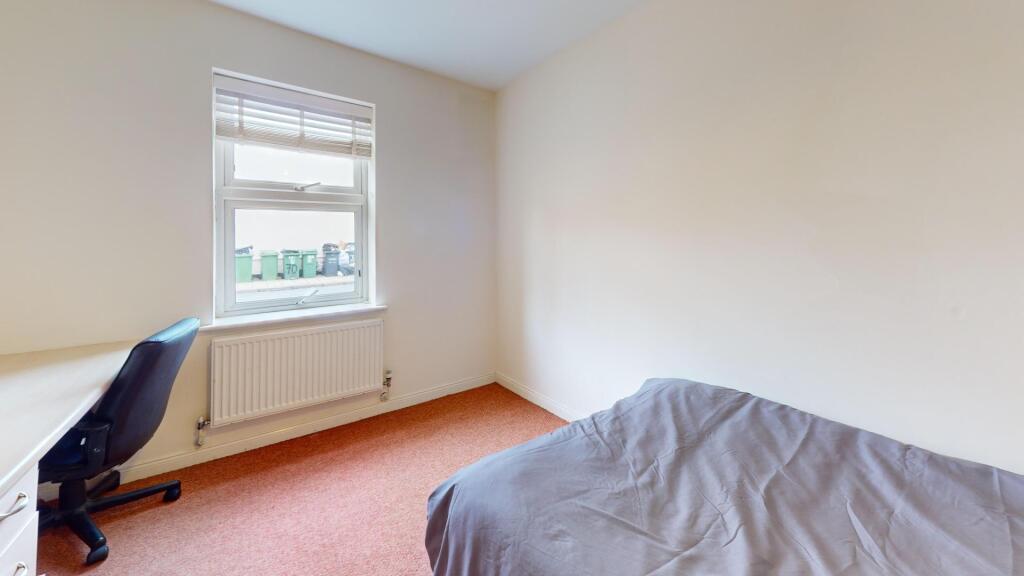 House in Leicester - More
