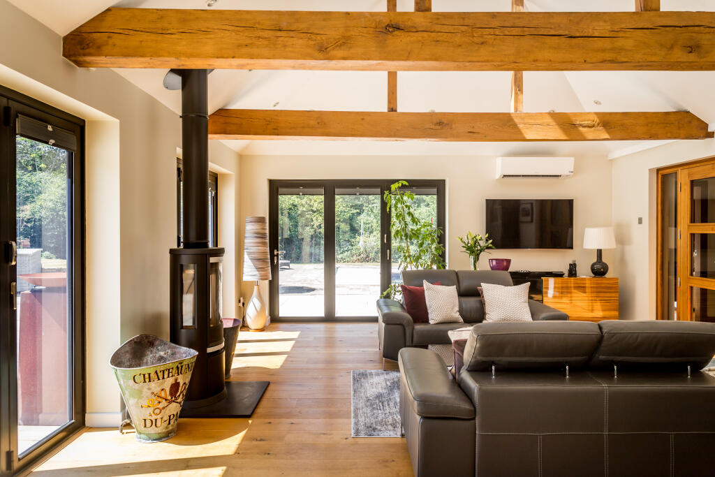 House in Hartfield - More