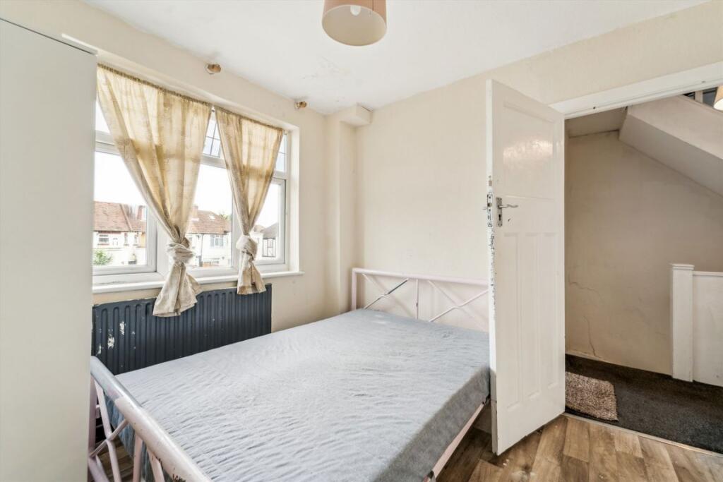 House in Harrow - View 5