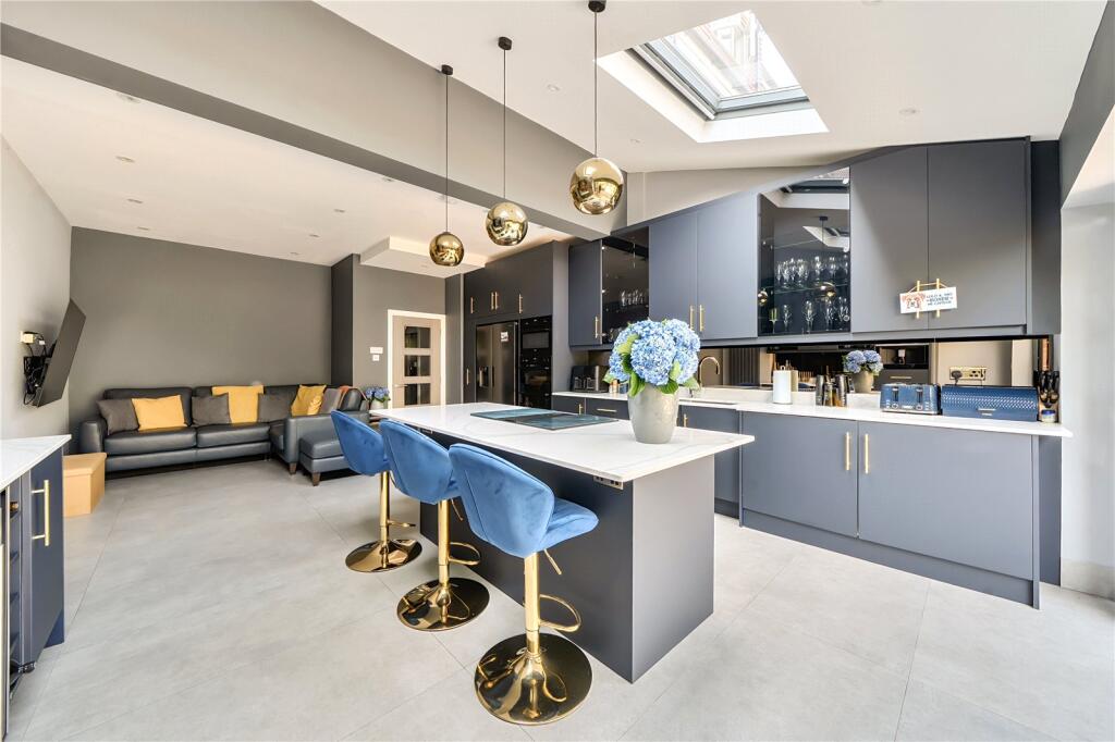 House in London - View 5