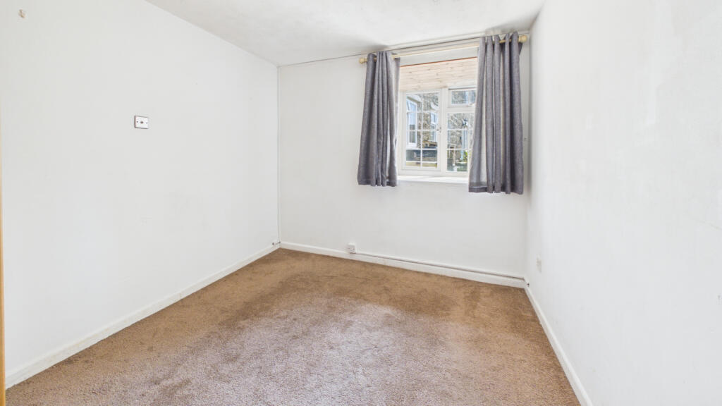 Apartment in Truro - View 3