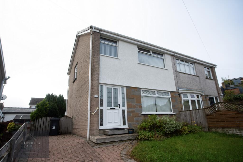 Main image of property: Golwyg Y Mynydd, Tredegar, NP22