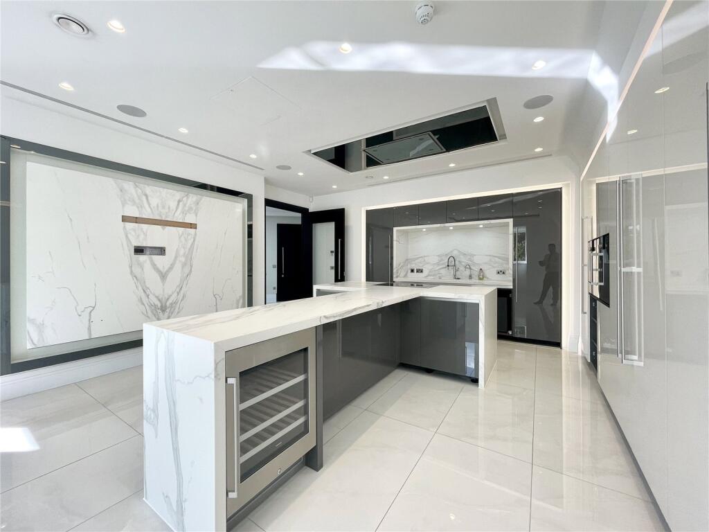 Apartment in Enfield - View 2